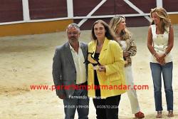 J.L.COCHICHO (APRESENTAÇÃO) E MURTEIRA GRAVE (BRAVURA) VENCEM CONCURSO EM ARRUDA. NOITE DURA E DIFÍCIL PARA OS FORCADOS